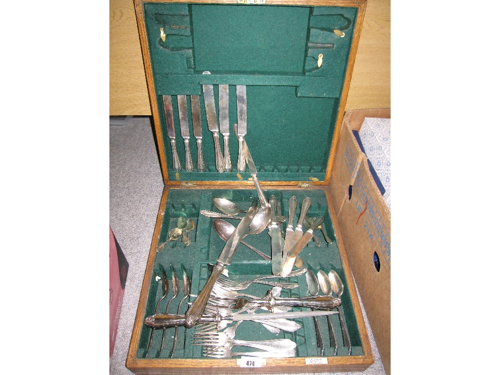 Appraisal: Part cutlery set in oak canteen