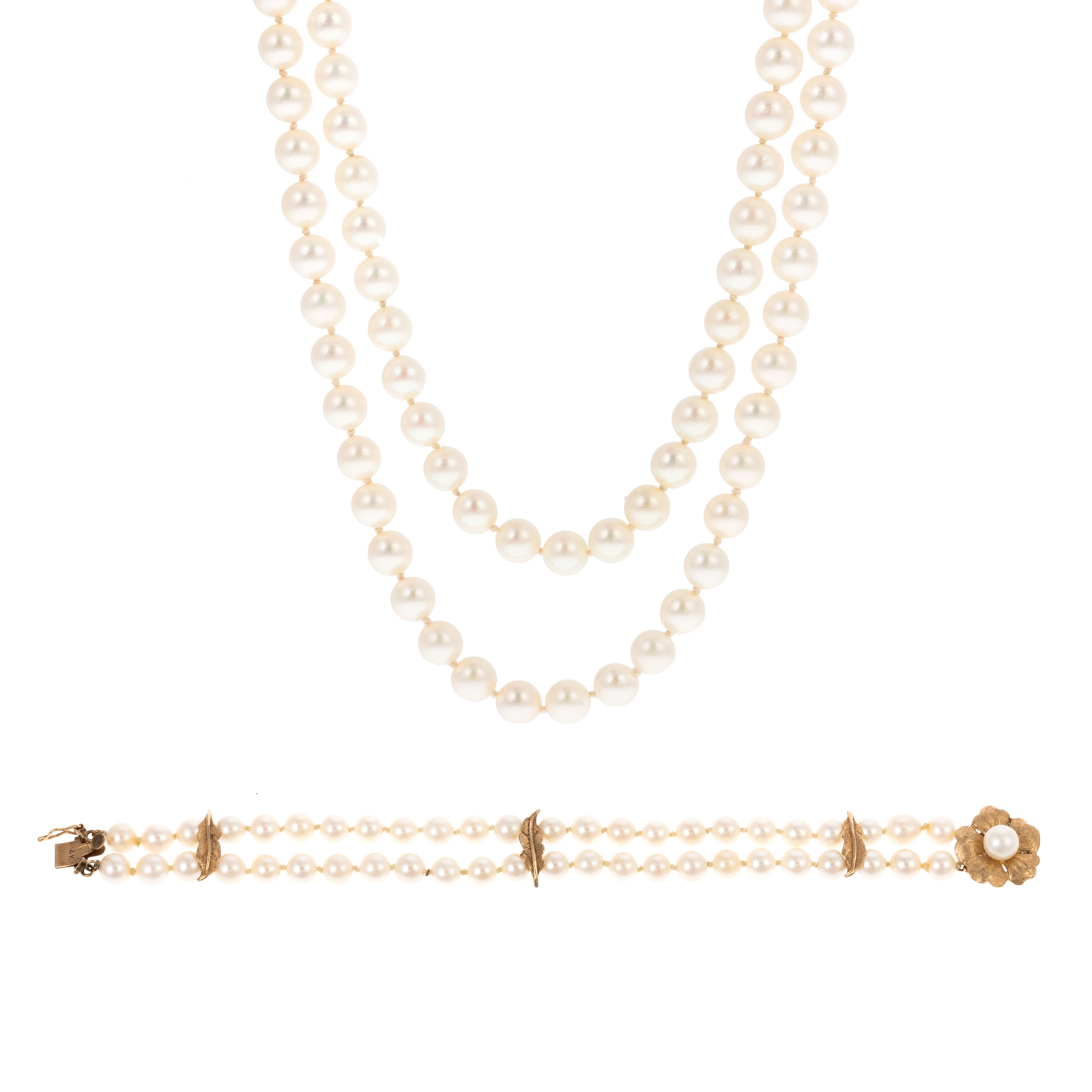 Appraisal: A DOUBLE STRAND PEARL NECKLACE BRACELET Double strand cultured pearl