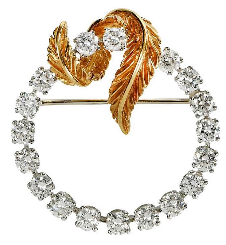 Appraisal: Platinum kt and Diamond Brooch circle brooch with leaf design