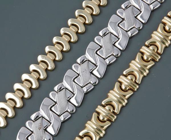 Appraisal: A collection of five k gold bracelets g