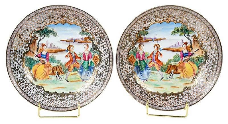 Appraisal: Pair of Chinese Enamel and Gilt Decorated Bowls th century