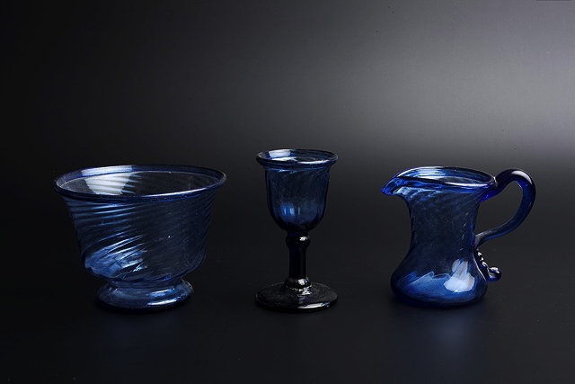 Appraisal: A LATE TH CENTURY EARLY TH CENTURY BLUE GLASS WINE