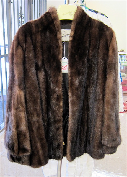 Appraisal: LADIES MINK JACKET natural mahogany color two exterior and two