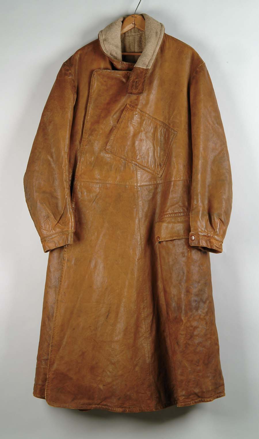 Appraisal: WORLD WAR I LEATHER FLYING COAT ATTRIBUTED TO AN ACE