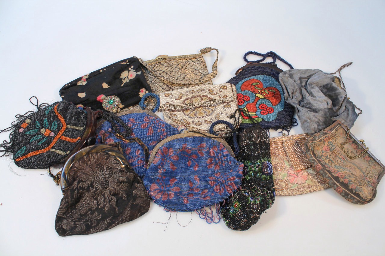 Appraisal: Various thC ladies evening beadwork and other bags clutch bags