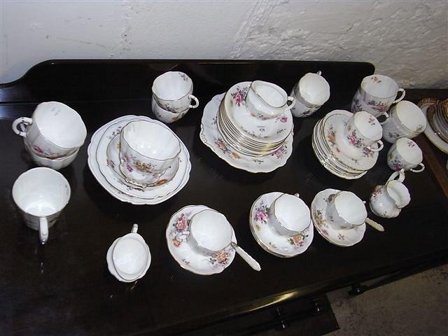 Appraisal: A COLLECTION OF ROYAL CROWN DERBY 'DERBY POSIES' PATTERN to