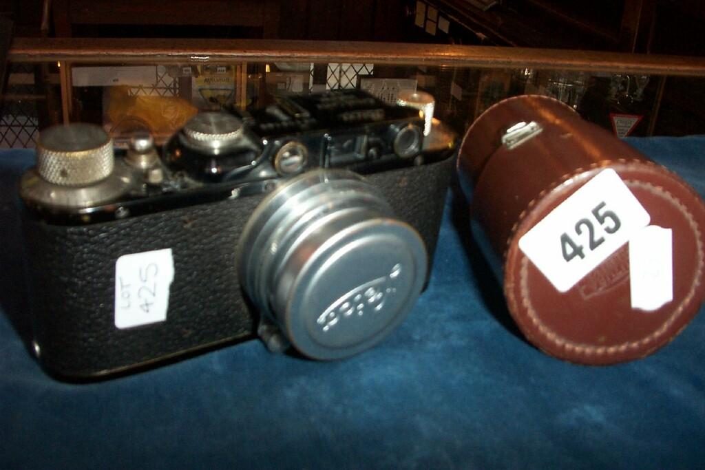 Appraisal: A Leica camera by Ernst Leitz number II model lens