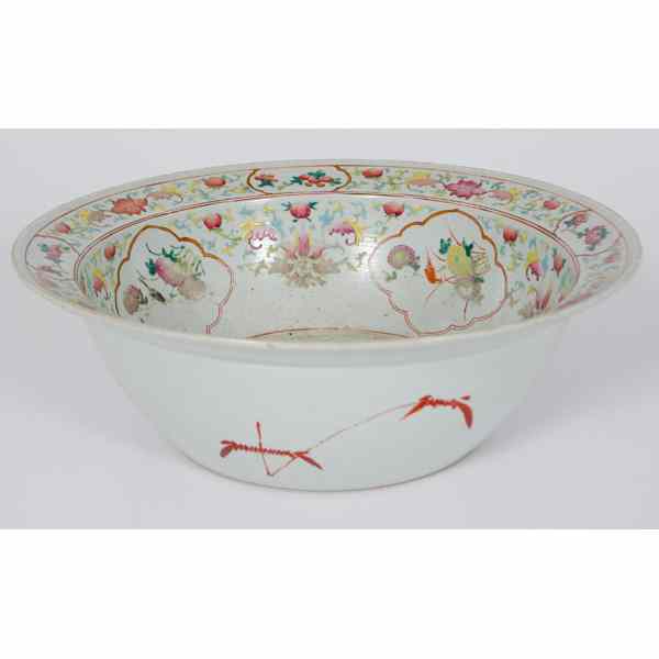 Appraisal: Chinese Famille Rose Bowl Chinese A famille rose bowl having