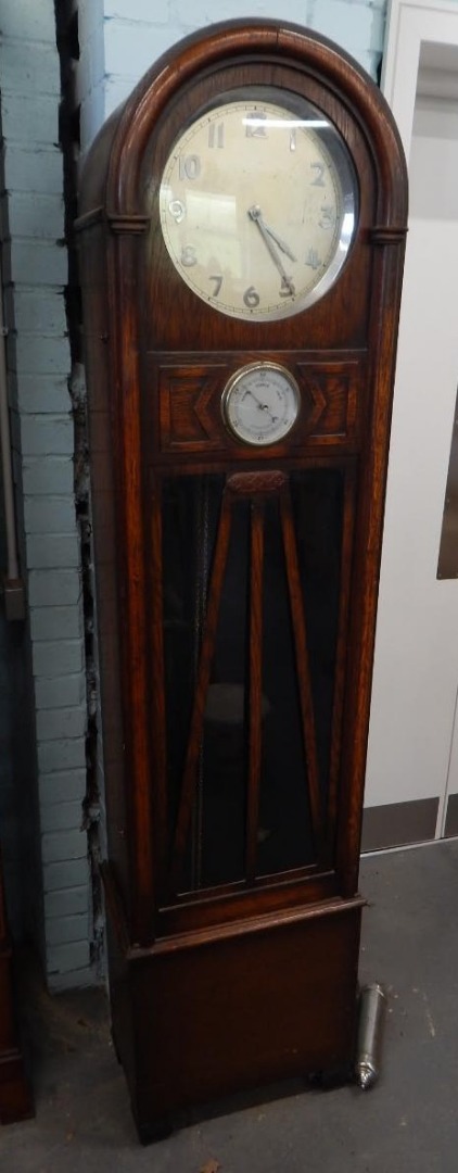 Appraisal: An early-mid thC oak longcase timepiece the circular silvered dial