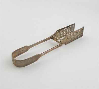 Appraisal: A pair of George IV sprung fiddle pattern serving tongs