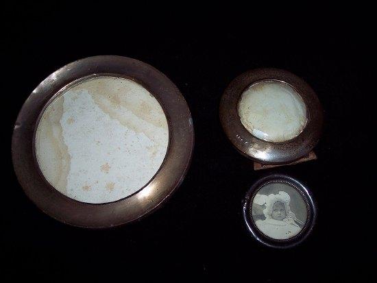 Appraisal: Three circular silver photograph frames various