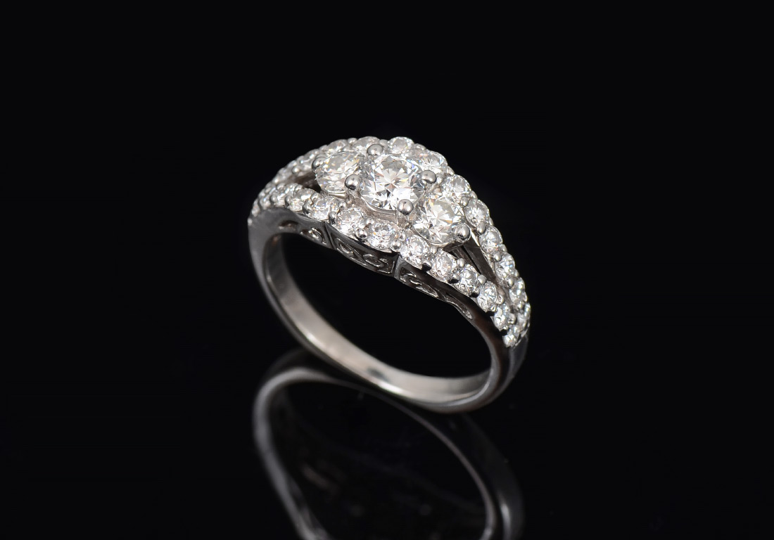 Appraisal: K DIAMOND ENGAGEMENT RING K white gold ring with three