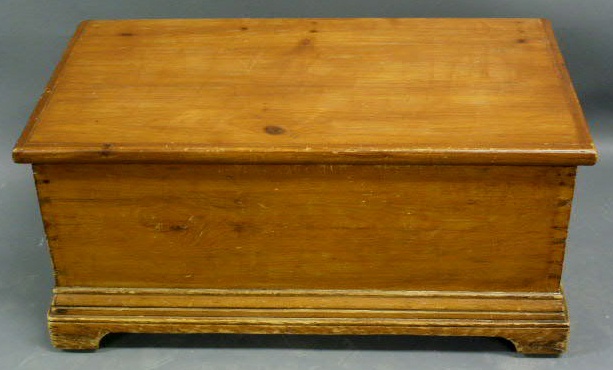 Appraisal: Pine blanket chest c h x w x d