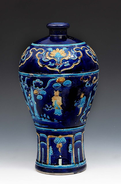 Appraisal: A Chinese Northern Fahua Meiping vase th th Centurydecorated in