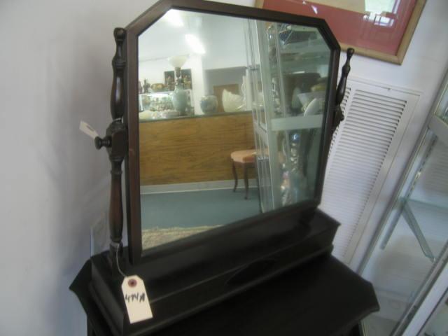 Appraisal: Mahogany Gentleman's Dressing Mirror