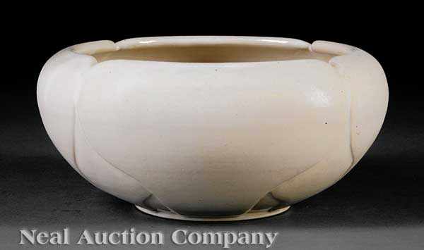 Appraisal: A Shearwater Art Pottery Magnolia Bowl c thrown by Peter