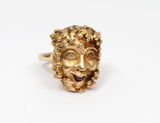 Appraisal: FOURTEEN KARAT YELLOW GOLD RING OF BACCHUS With diamond inset