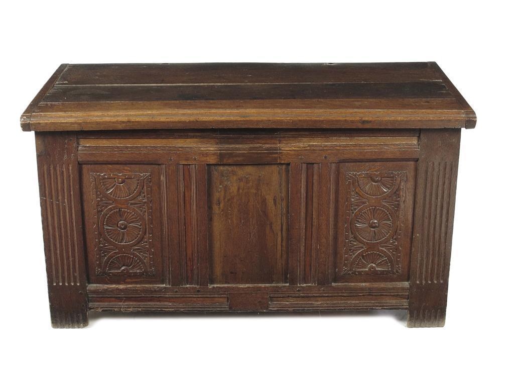 Appraisal: An oak joined chest