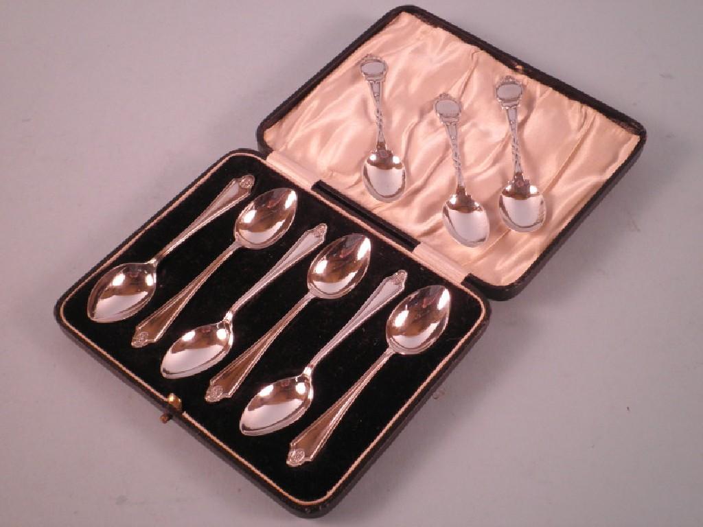 Appraisal: A set of six silver teaspoons each with a tapering