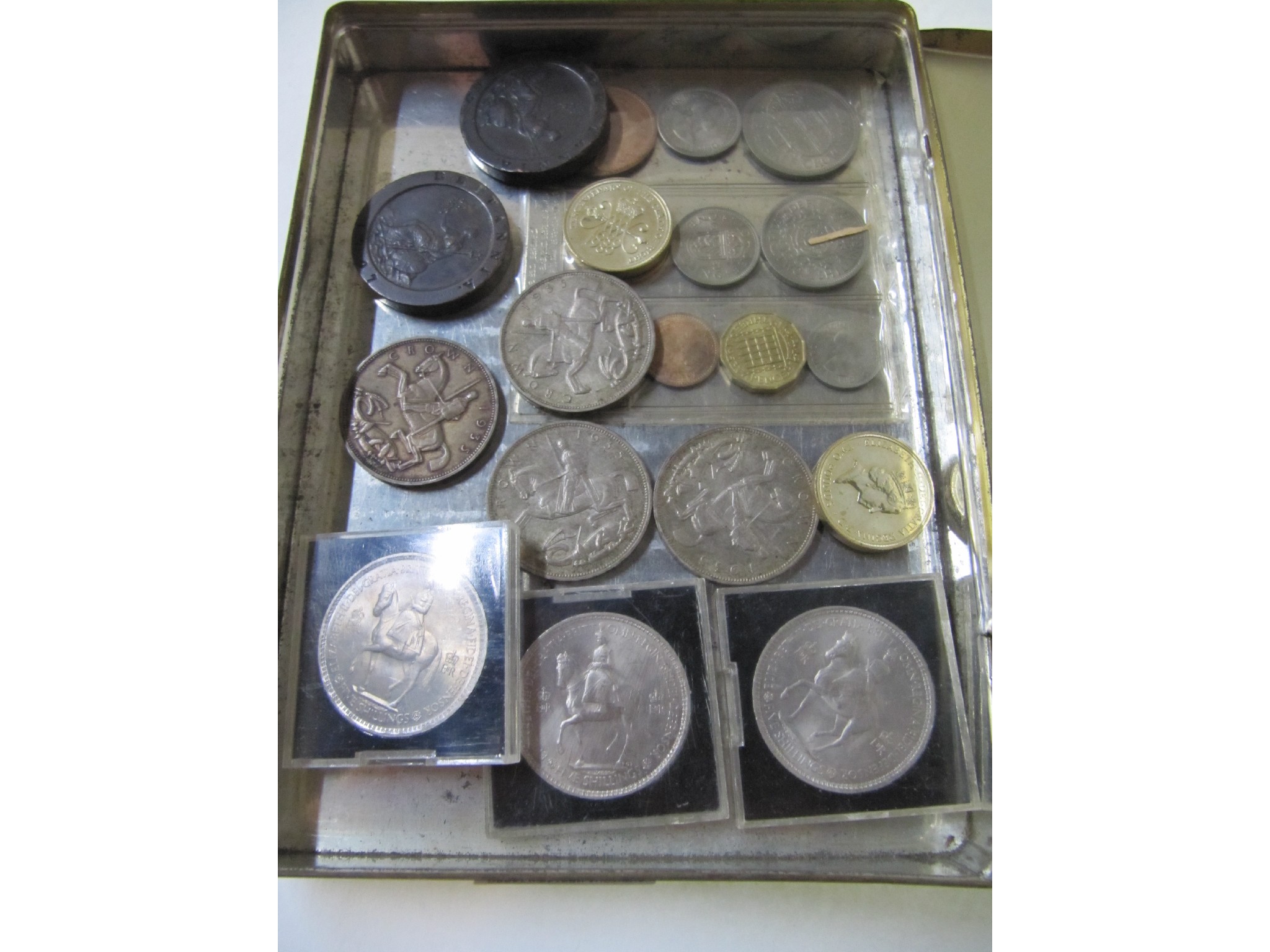 Appraisal: A boxed lot of coins including four George V Jubilee