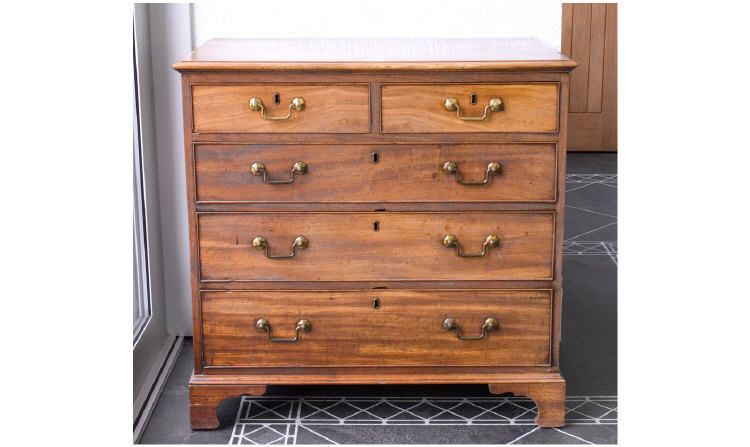 Appraisal: Georgian Mahogany Chest Of Drawers Two Short Over Three Graduating