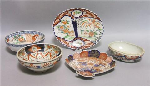 Appraisal: TWO UNUSUAL IMARI SCALLOPED DISHES Meiji period the first of