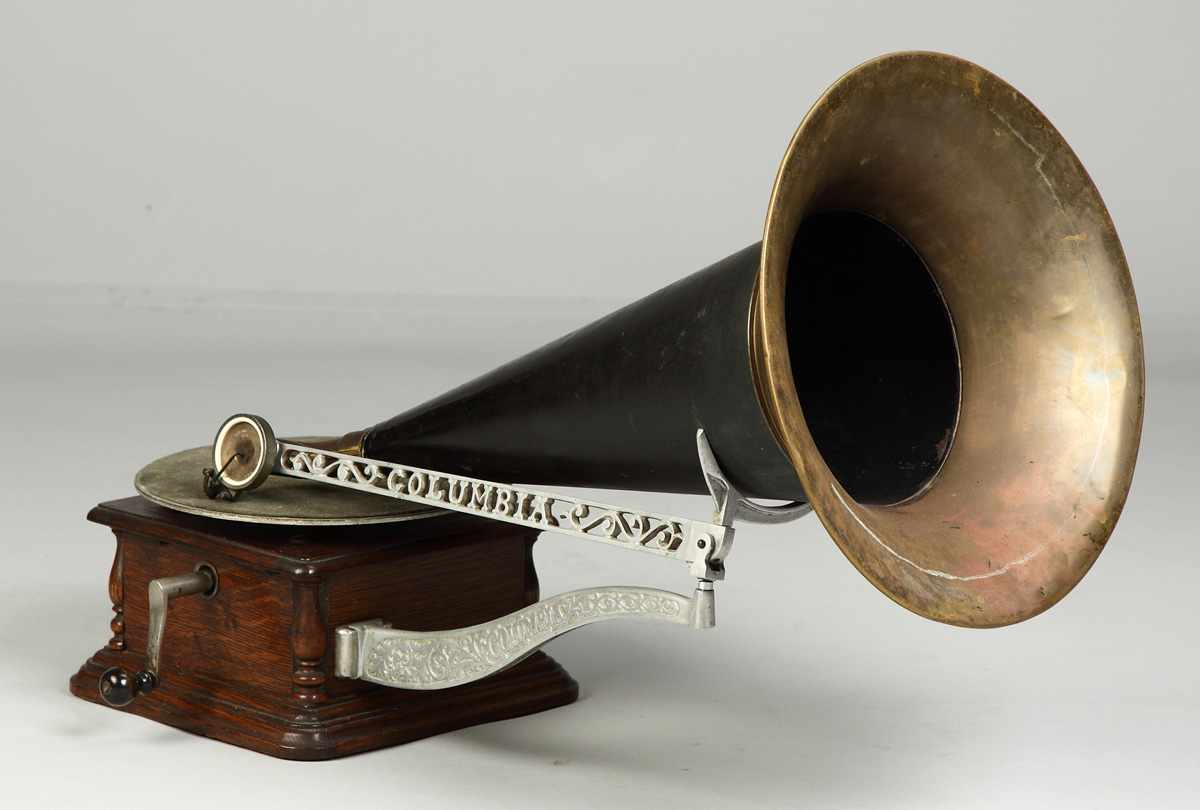 Appraisal: Disc Graphophone Type 'AJ' Special extension arms and large horn