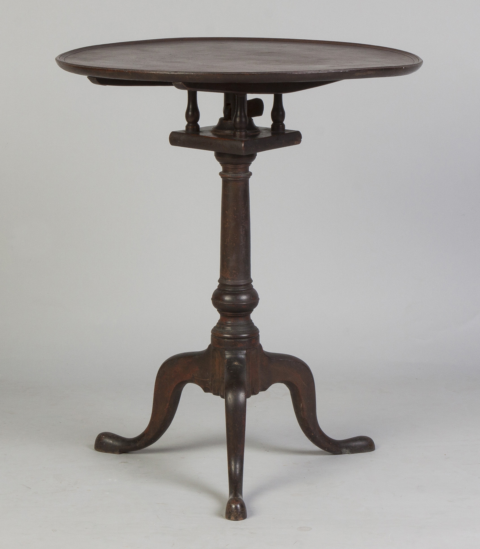 Appraisal: Queen Anne PA Tea Table Figured mahogany birdcage dish top