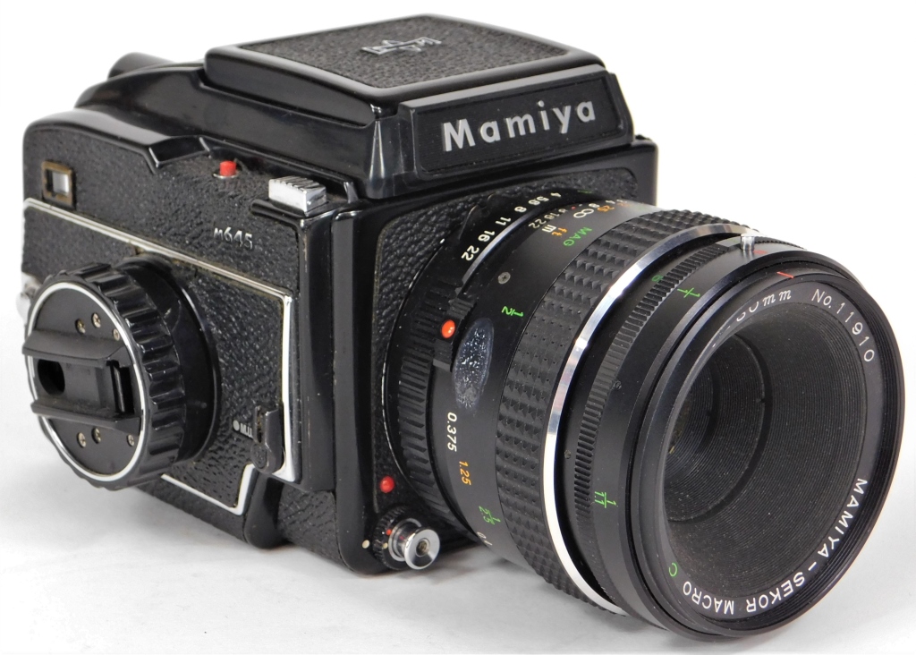 Appraisal: MAMIYA M SLR CAMERA Mamiya M SLR camera for roll