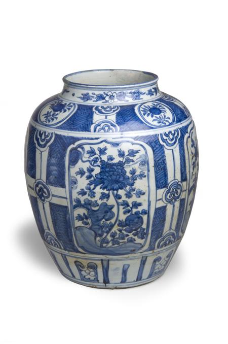 Appraisal: A large blue and white Ming jar th century of