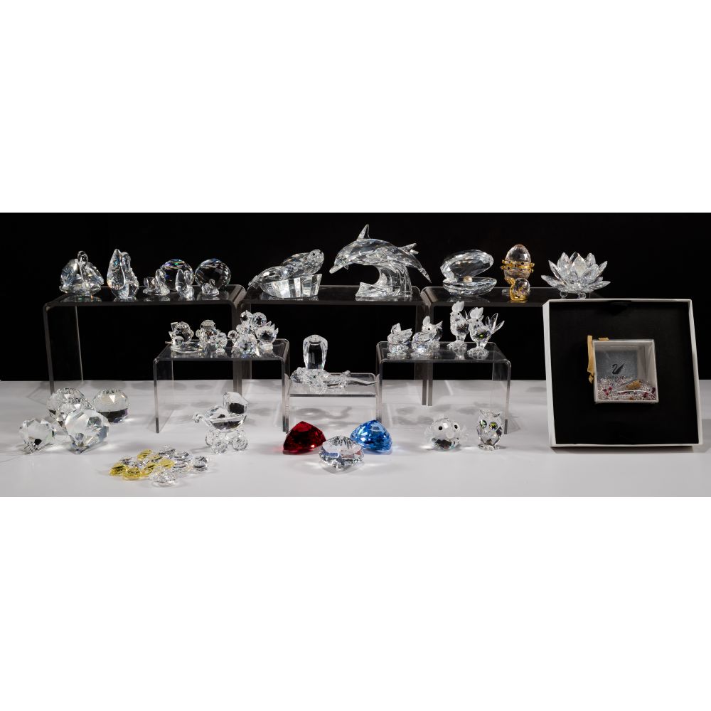 Appraisal: SWAROVSKI CRYSTAL ASSORTMENTApproximately items including Mother and Baby Dolphins SCS