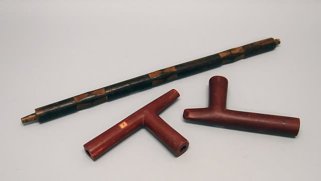 Appraisal: Group of two catlinite t-bowl-shaped pipes circa both long Lot