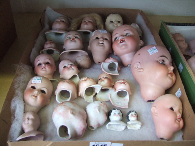 Appraisal: A quantity of bisque dolls heads late th early th