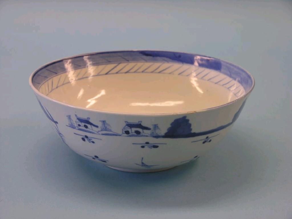 Appraisal: A Chinese porcelain fruit bowl painted with pavilions and shrubs