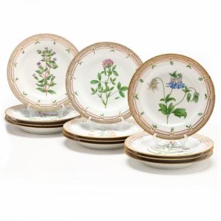 Appraisal: Set of Twelve Royal Copenhagen Plates Flora Danica dinner plates