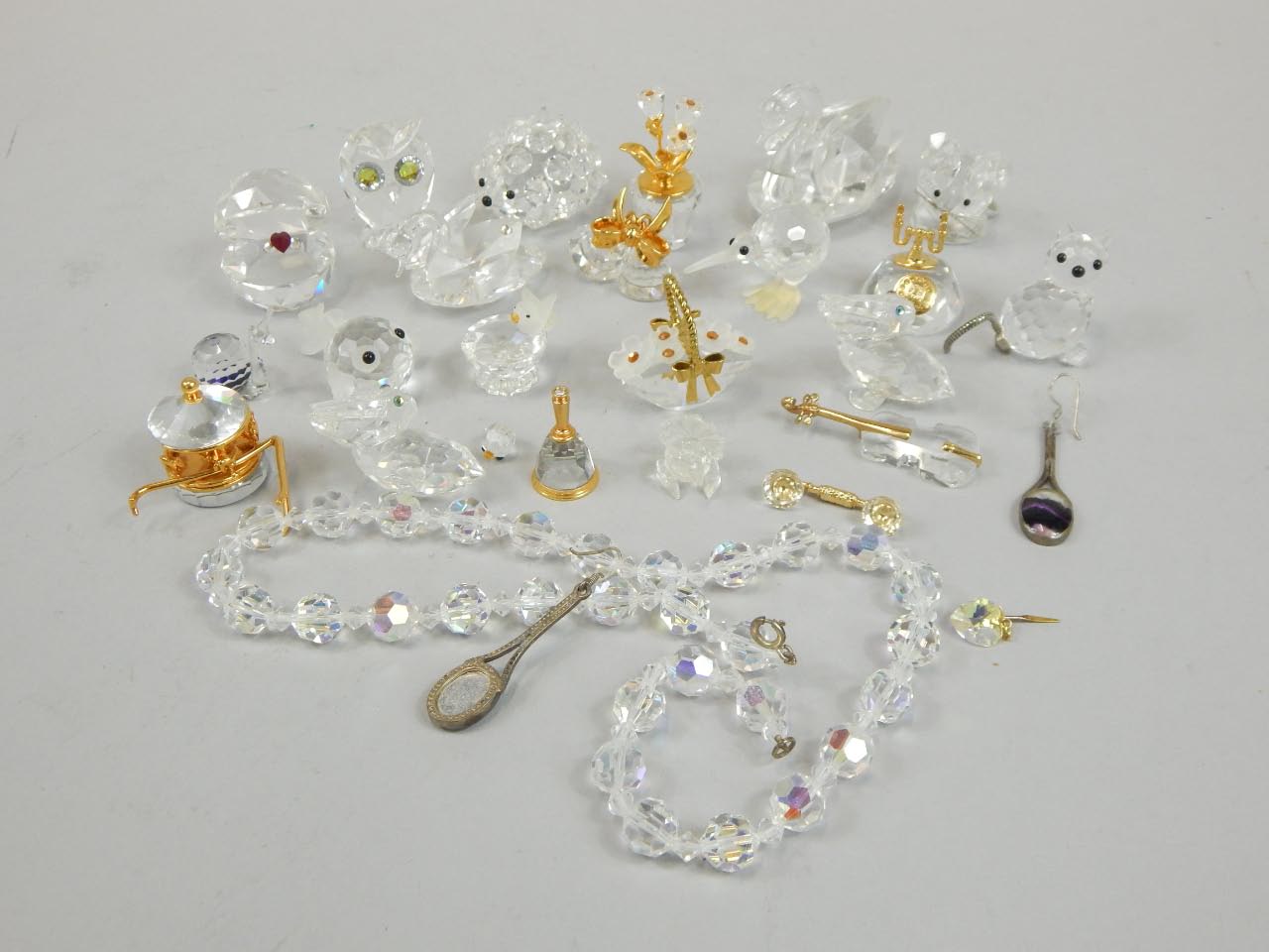 Appraisal: Various Swarovski and similar crystal to include swan cm wide