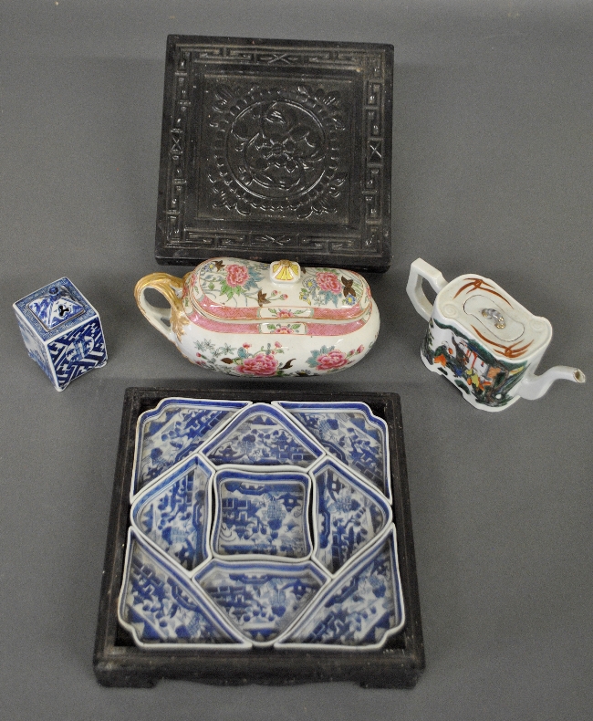 Appraisal: - Grouping of Asian porcelain to include a Canton condiment