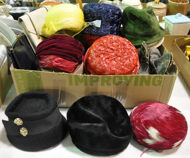 Appraisal: Bx Vintage Ladies Hats