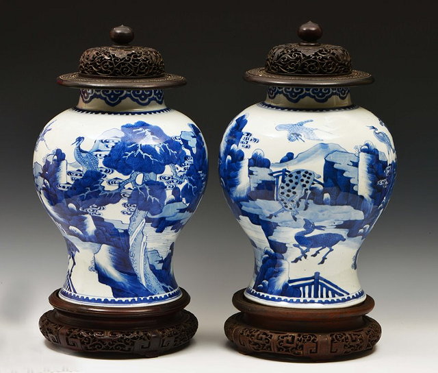 Appraisal: A PAIR OF CHINESE BLUE AND WHITE INVERTED BALUSTER VASES