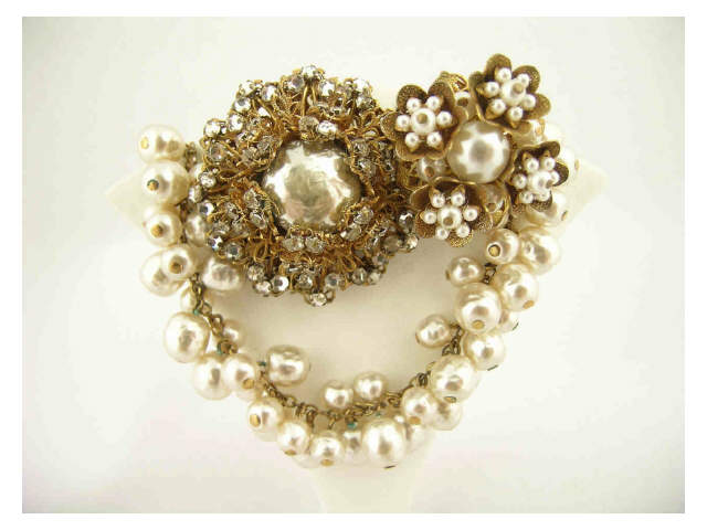 Appraisal: Three pieces of sea pearl costume jewelry including Miriam Haskell