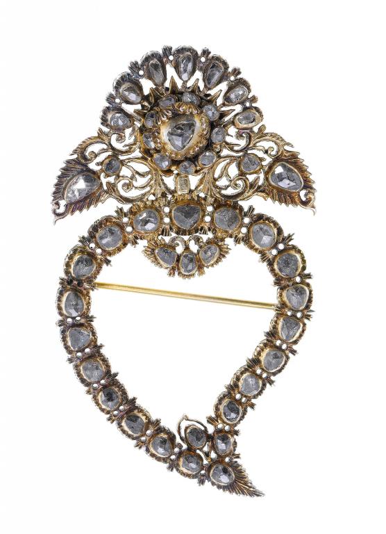 Appraisal: AN ANTIQUE ROSE DIAMOND AND SILVER GILT BROOCH NORTH INDIA