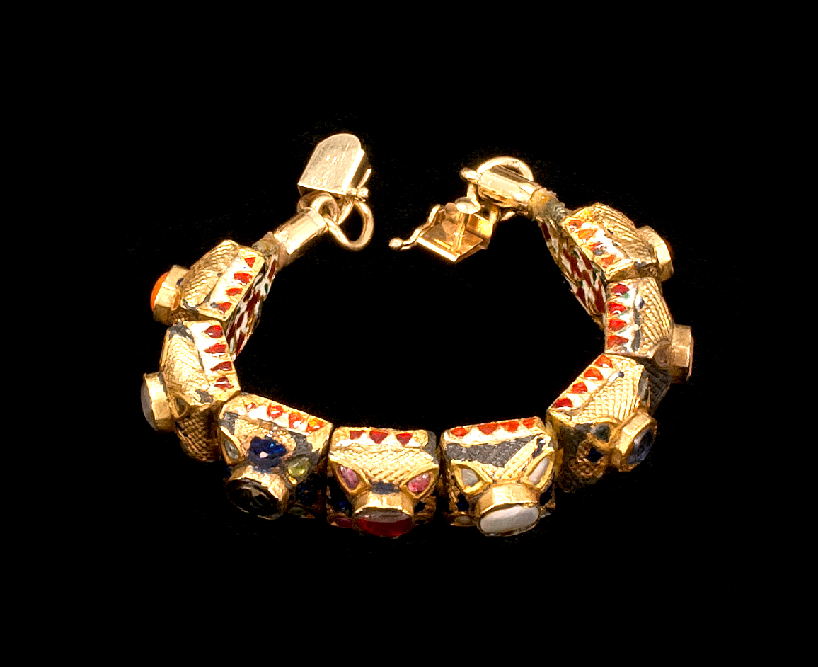 Appraisal: KT YELLOW GOLD AND SEMI-PRECIOUS STONE MOGUL BRACELET Set with