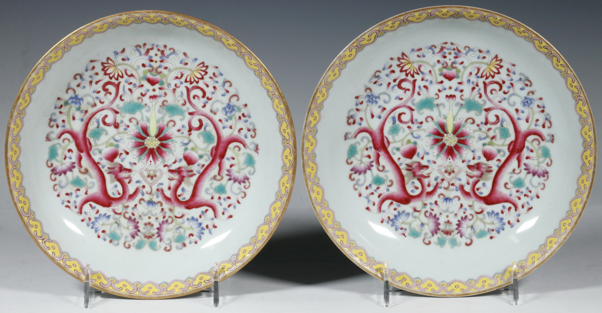 Appraisal: PR CHINESE PORCELAIN PLATES Pair of Chinese Famille Rose Porcelain