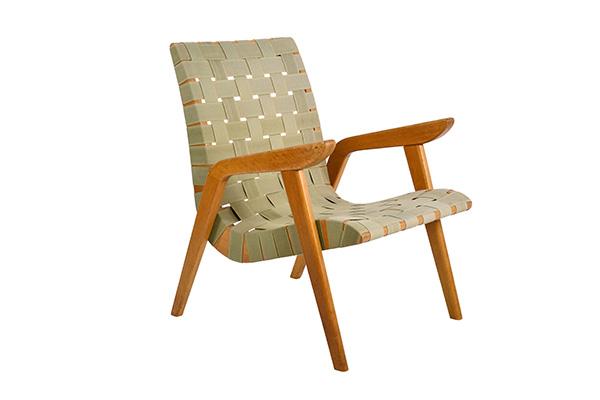 Appraisal: A DOUGLAS SNELLING NEW ZEALAND ARMCHAIR A MIDCENTURY GREEN WEBBED