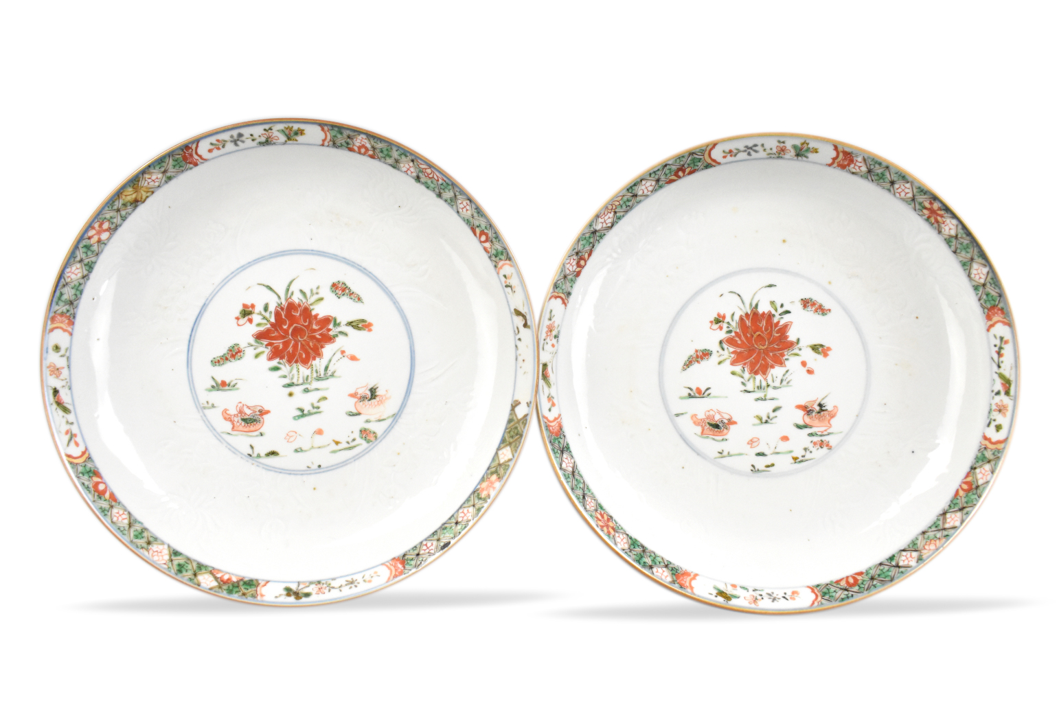 Appraisal: A pair of Chinese famille verte plates with ducks and