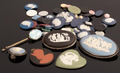 Appraisal: A collection of mainly Wedgwood jasperware cameos including examples mounted