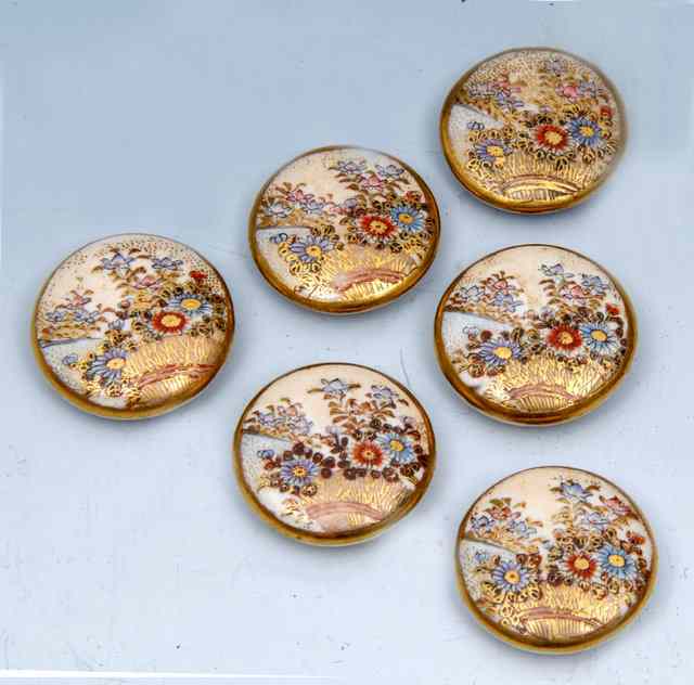 Appraisal: A SET OF SIX JAPANESE SATSUMA WARE BUTTONS each decorated