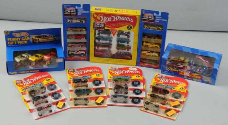 Appraisal: Lot of Assorted Mattel Hot Wheels Description Includes two th