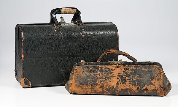 Appraisal: PAIR OF DOCTOR'S CASES a pair of leather carrying cases