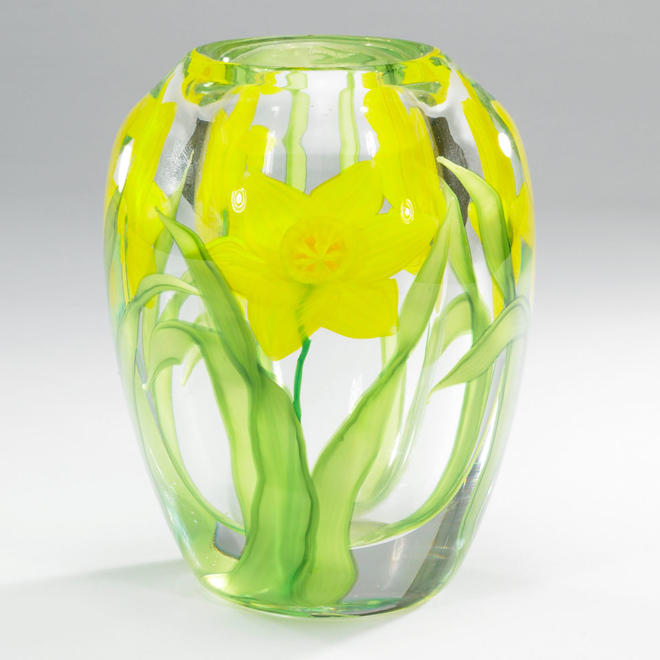 Appraisal: Steven Lundberg American - Internally Decorated Narcissus Paperweight Glass Vase